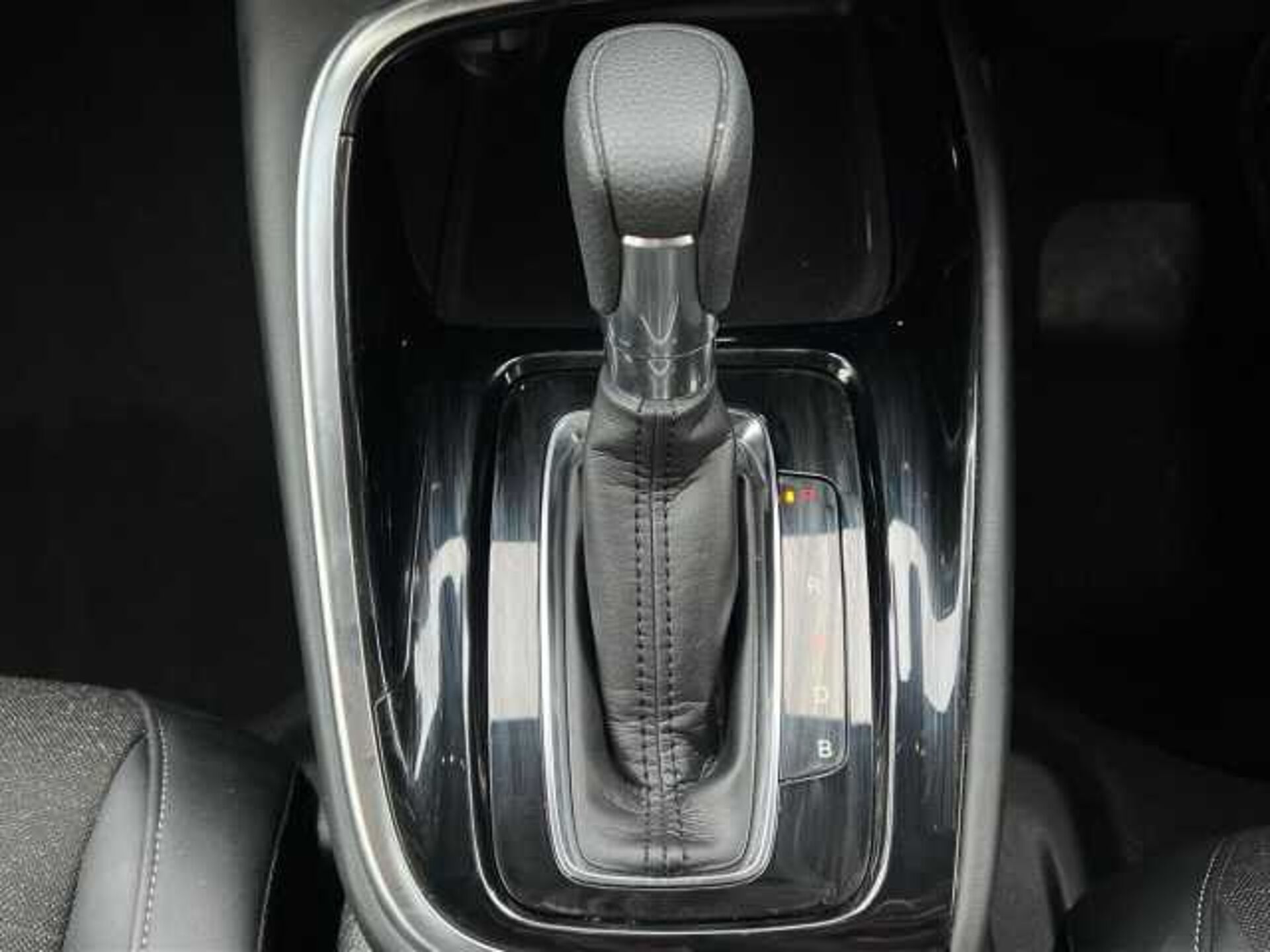 Honda HR-V Hybrid 1.5 h i-MMD Advance SUV 5dr Petrol Hybrid CVT Euro 6 (s/s) (131 ps) 