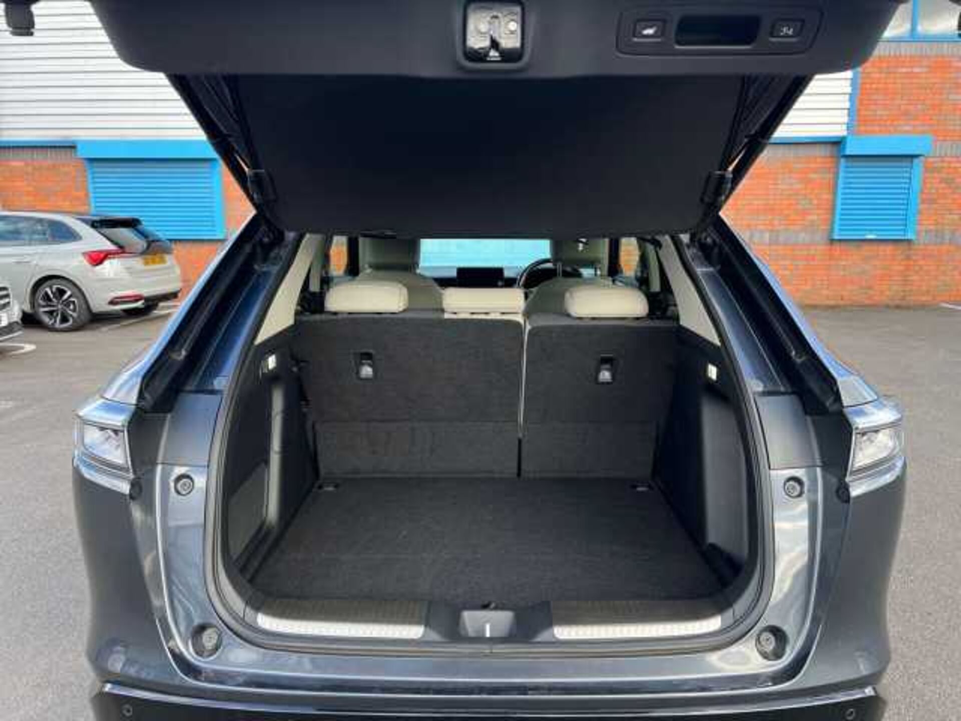 Honda HR-V Hybrid 1.5 h i-MMD Advance Style SUV 5dr Petrol Hybrid CVT Euro 6 (s/s) (131 ps) 