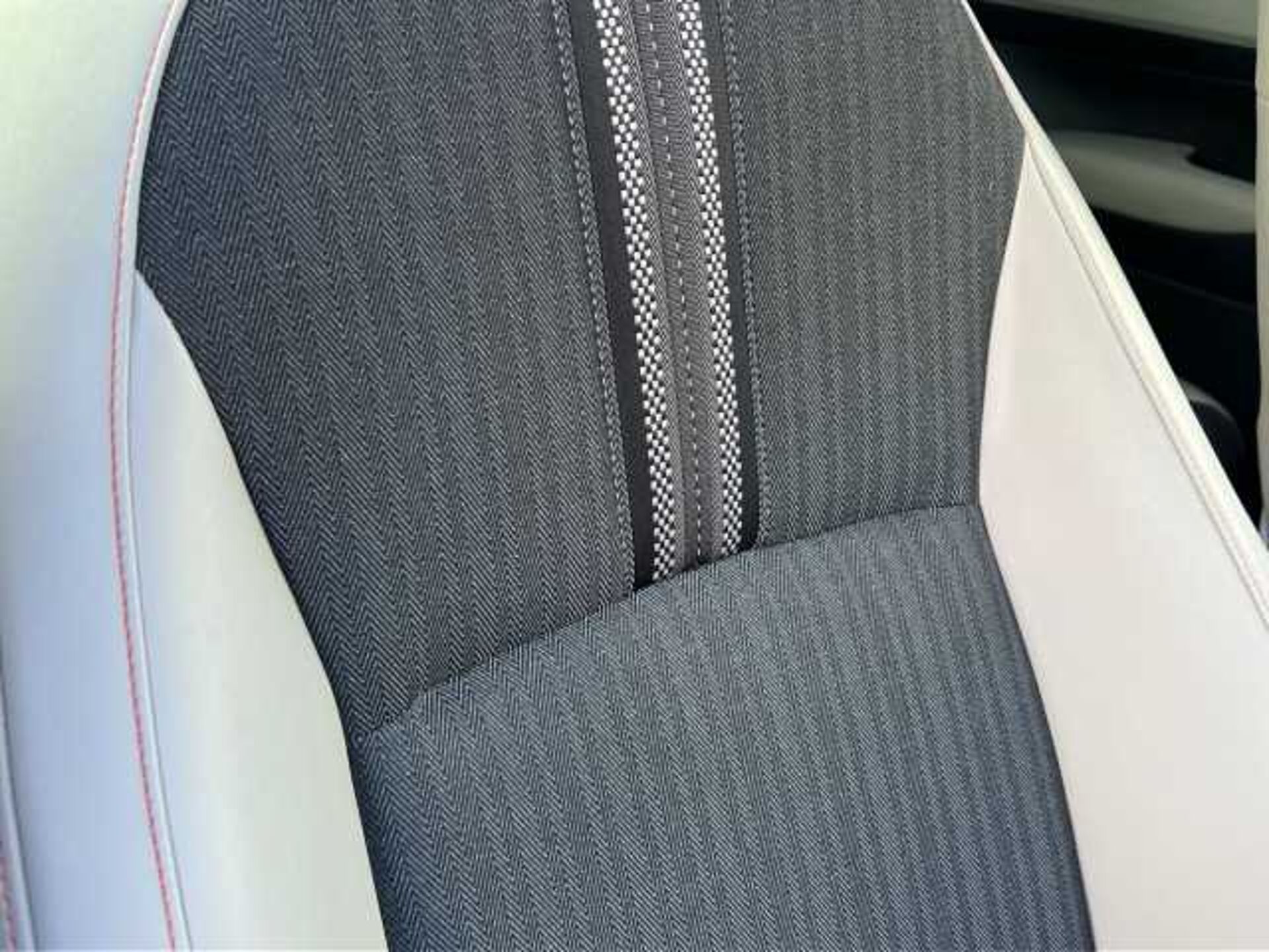 Honda HR-V Hybrid 1.5 h i-MMD Advance Style SUV 5dr Petrol Hybrid CVT Euro 6 (s/s) (131 ps) 