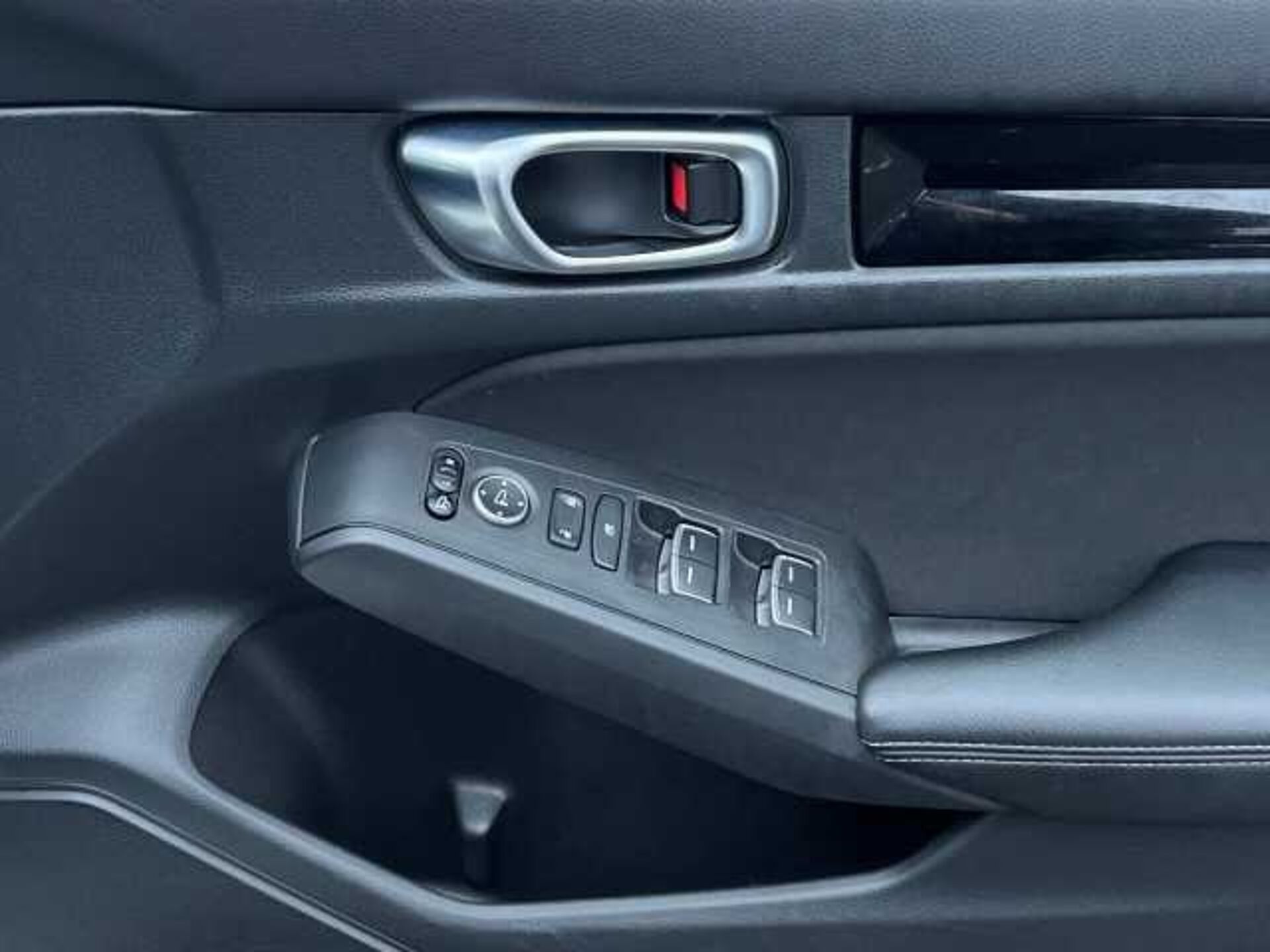 Honda Civic 2.0 h i-MMD Sport Hatchback 5dr Petrol Hybrid eCVT Euro 6 (s/s) (184 ps) 