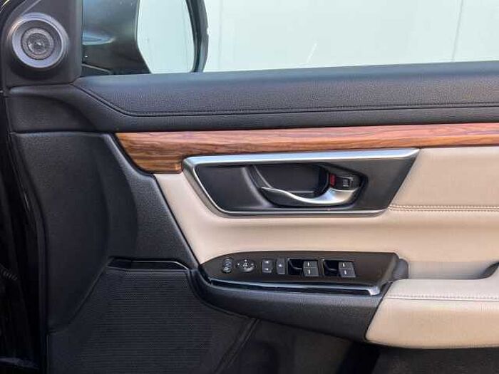 Honda CR-V Hybrid 2.0 h i-MMD SR SUV 5dr Petrol Hybrid eCVT 4WD Euro 6 (s/s) (184 ps) 