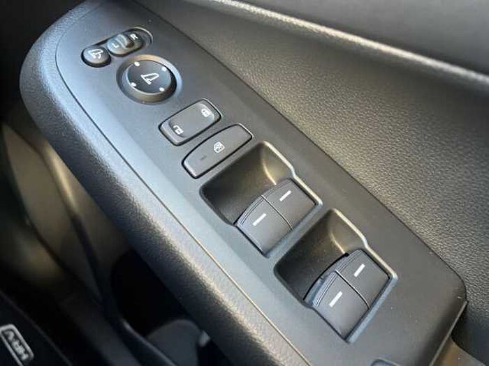 Honda HR-V e:HEV 1.5 h i-MMD e:HEV Advance SUV 5dr Petrol Hybrid CVT Euro 6 (s/s) (131 ps) 