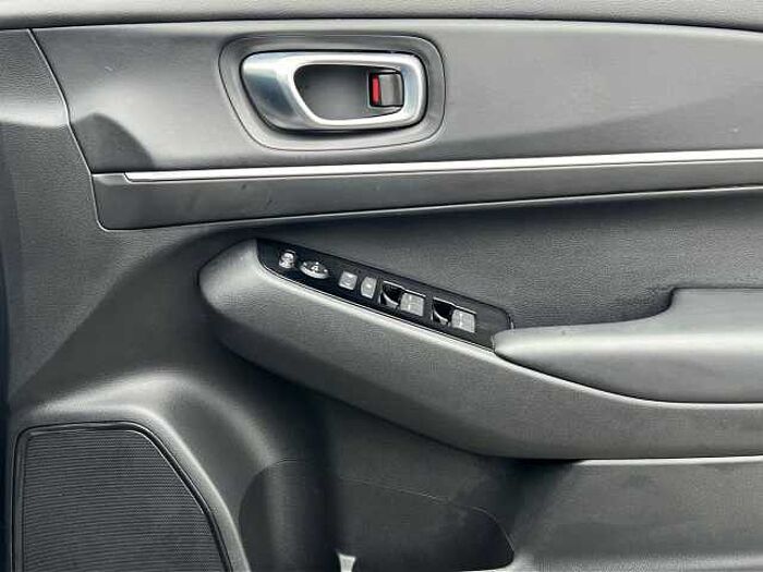 Honda HR-V Hybrid 1.5 h i-MMD Advance SUV 5dr Petrol Hybrid CVT Euro 6 (s/s) (131 ps) 