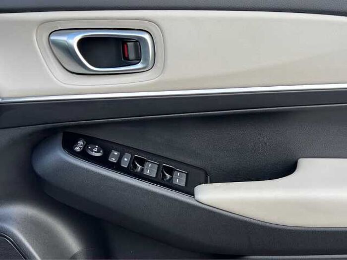 Honda HR-V Hybrid 1.5 h i-MMD Advance Style SUV 5dr Petrol Hybrid CVT Euro 6 (s/s) (131 ps) 