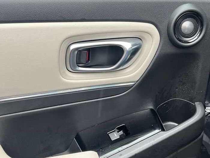 Honda HR-V Hybrid 1.5 h i-MMD Advance Style SUV 5dr Petrol Hybrid CVT Euro 6 (s/s) (131 ps) 